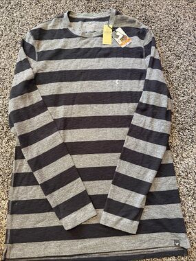 Aeropostale Men's Long-Sleeve Crewneck Stripe Shirt - Gray and Black